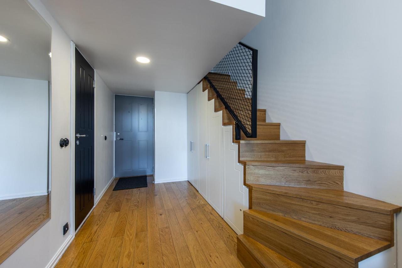 Two-Story Loft Apartments 15 タリン エクステリア 写真