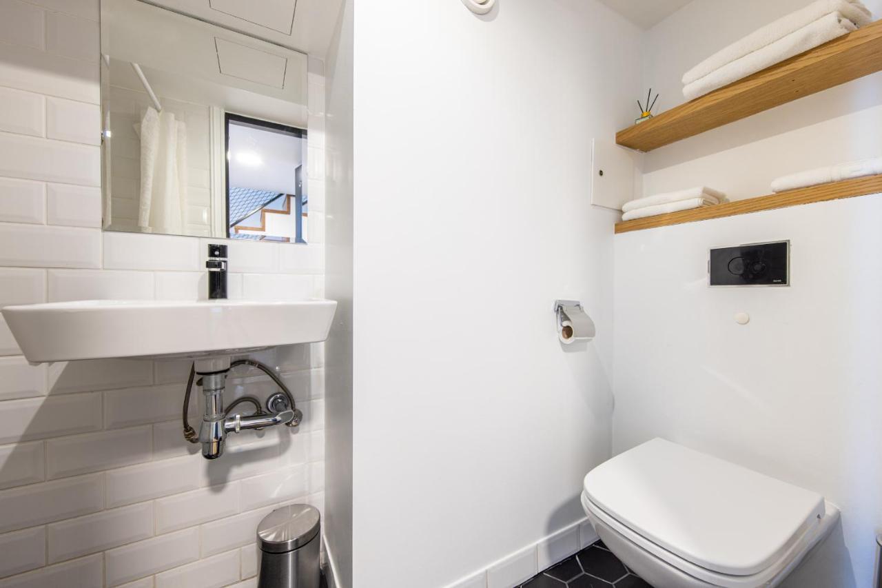 Two-Story Loft Apartments 15 タリン エクステリア 写真